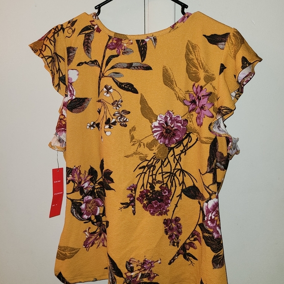 Top - Picture 2 of 2